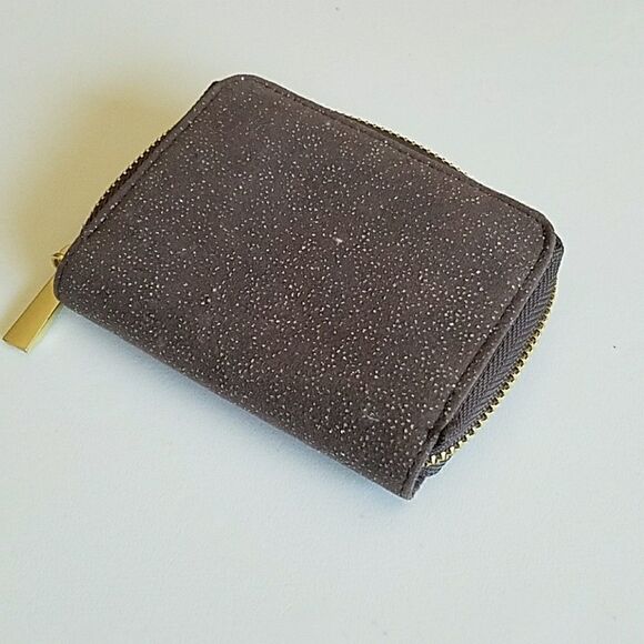 Bundle Of two wallets (E5) - Picture 3 of 3
